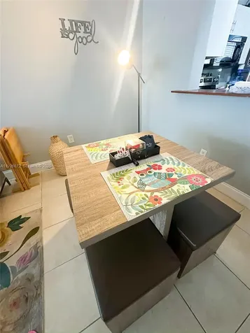 2860 Somerset Drive Lauderdale Lakes FL 33311