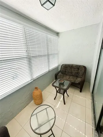 2860 Somerset Drive Lauderdale Lakes FL 33311