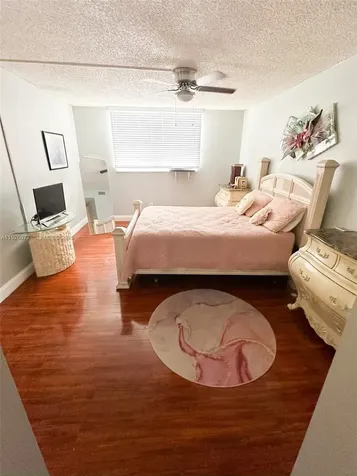 2860 Somerset Drive Lauderdale Lakes FL 33311