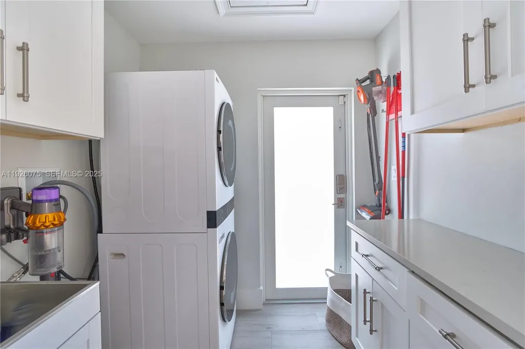 1601 SE 11th Street Fort Lauderdale FL 33316