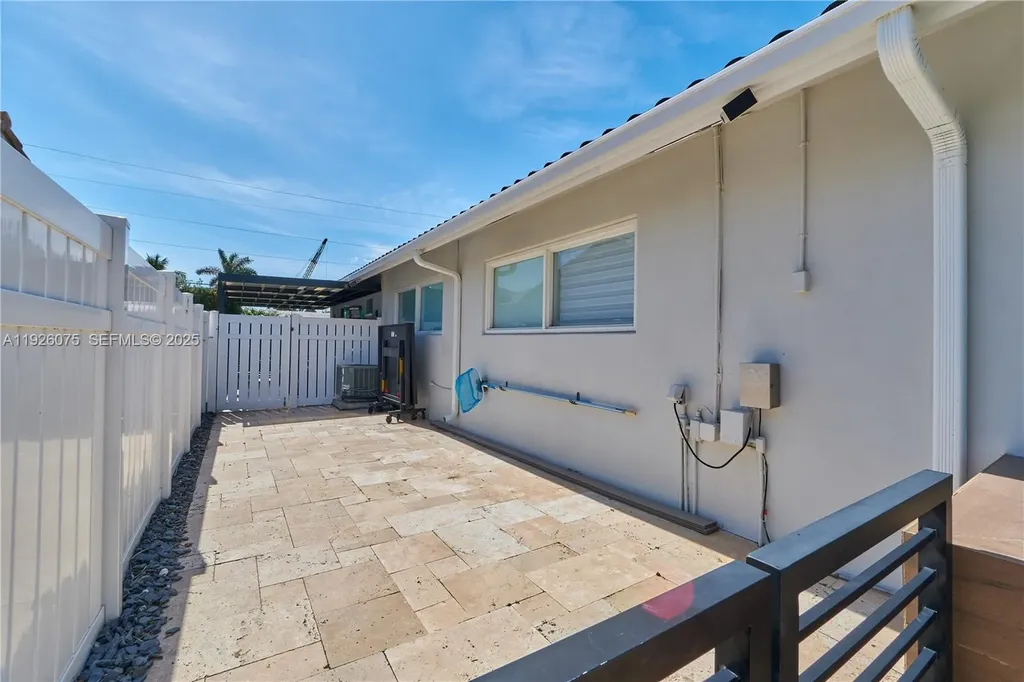 1601 SE 11th Street Fort Lauderdale FL 33316