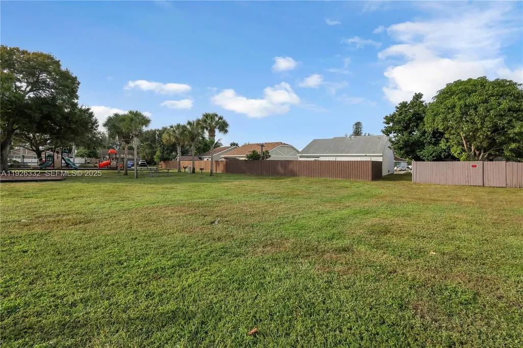 22882 Markham Way Boca Raton FL 33428