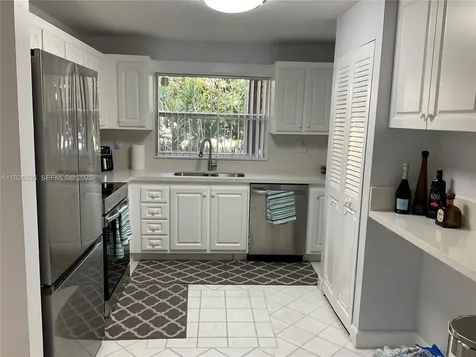 9201 Sunrise Lakes Boulevard Sunrise FL 33322