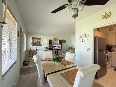 90 Easthampton D West Palm Beach FL 33417