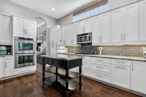 120 Villa Nueva Place Palm Beach Gardens FL 33418