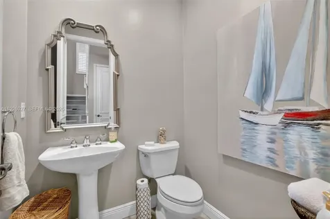 120 Villa Nueva Place Palm Beach Gardens FL 33418