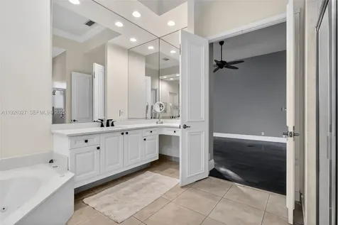 120 Villa Nueva Place Palm Beach Gardens FL 33418