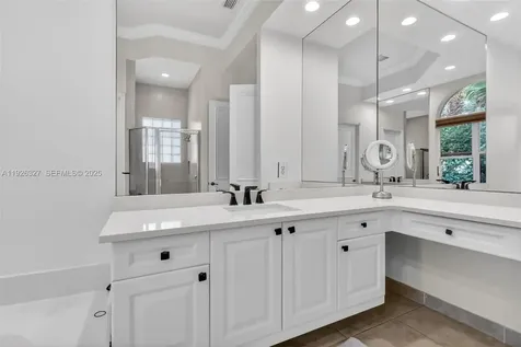 120 Villa Nueva Place Palm Beach Gardens FL 33418