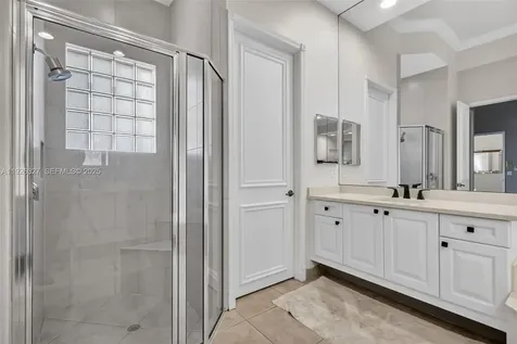 120 Villa Nueva Place Palm Beach Gardens FL 33418