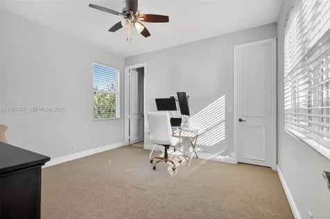 120 Villa Nueva Place Palm Beach Gardens FL 33418