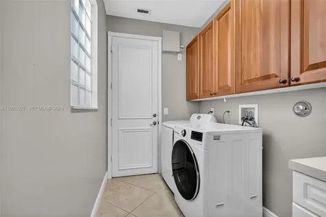 120 Villa Nueva Place Palm Beach Gardens FL 33418