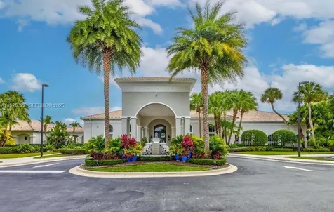 120 Villa Nueva Place Palm Beach Gardens FL 33418