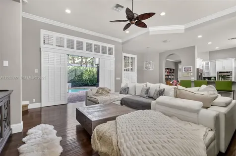 120 Villa Nueva Place Palm Beach Gardens FL 33418