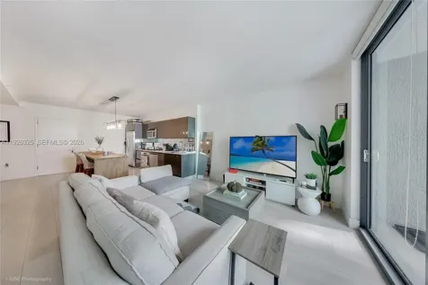 31 SE 6th Street Miami FL 33131