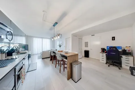 31 SE 6th Street Miami FL 33131