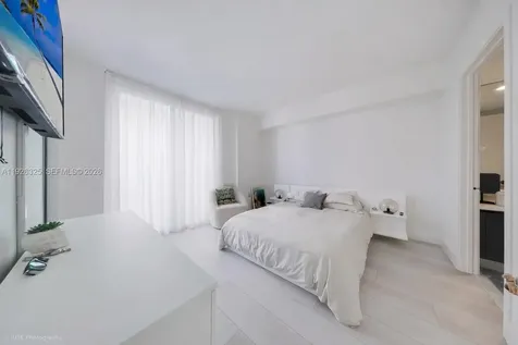 31 SE 6th Street Miami FL 33131