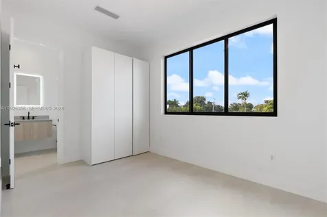 2785 SW 34th Avenue Miami FL 33133