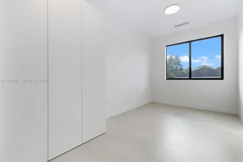2785 SW 34th Avenue Miami FL 33133