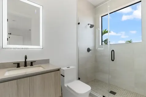 2785 SW 34th Avenue Miami FL 33133