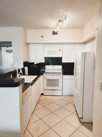 19655 E Country Club Drive Aventura FL 33180