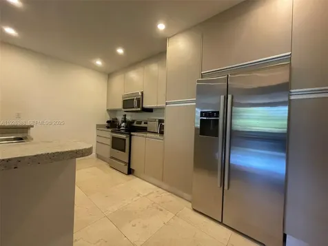 251 Crandon Boulevard Key Biscayne FL 33149