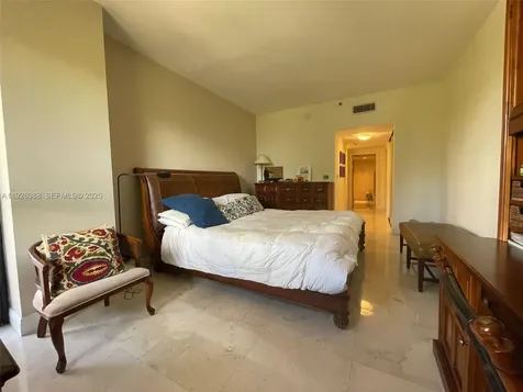 251 Crandon Boulevard Key Biscayne FL 33149