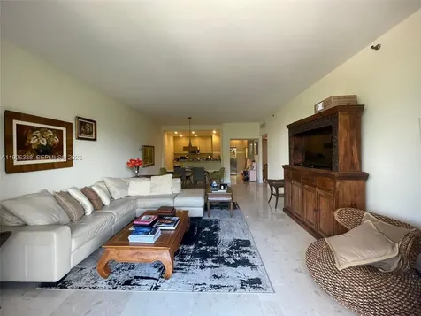 251 Crandon Boulevard Key Biscayne FL 33149