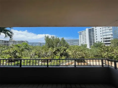 251 Crandon Boulevard Key Biscayne FL 33149