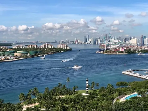 400 S Pointe Drive Miami Beach FL 33139