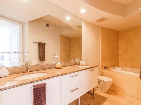 17201 Collins Avenue Sunny Isles Beach FL 33160