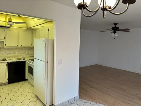 25 Saxony A Delray Beach FL 33446