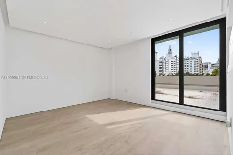 1800 Collins Avenue Miami Beach FL 33139