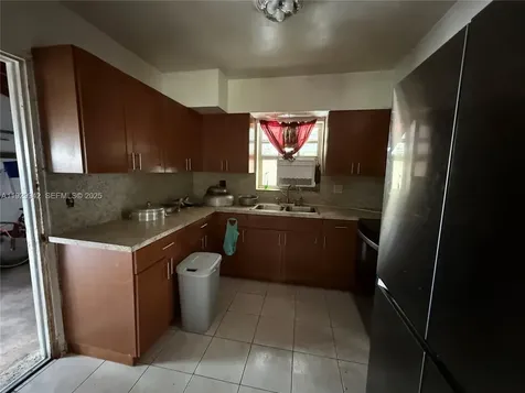 14630 NE 5th Court Miami FL 33161