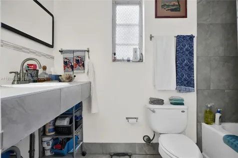 512 SW 21st Avenue Miami FL 33135