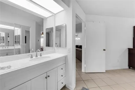 2221 SE 27th Drive Homestead FL 33035