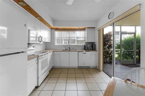 2221 SE 27th Drive Homestead FL 33035