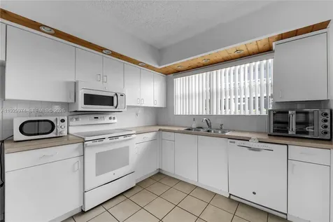 2221 SE 27th Drive Homestead FL 33035