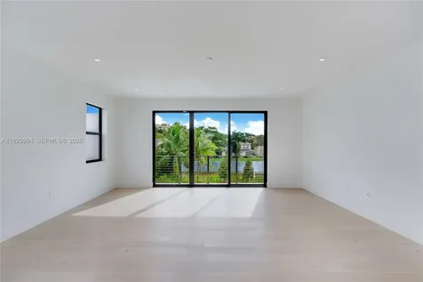 16492 S Botaniko Drive S Weston FL 33326