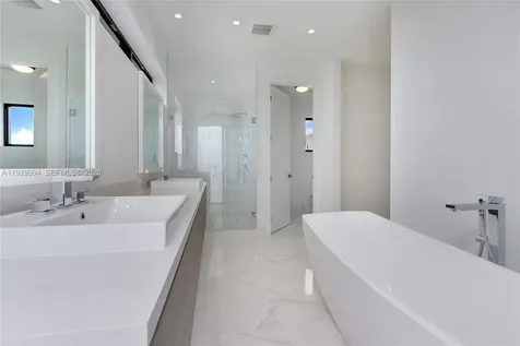 16492 S Botaniko Drive S Weston FL 33326