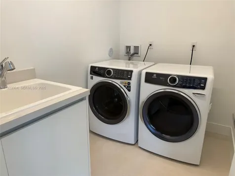 16492 S Botaniko Drive S Weston FL 33326