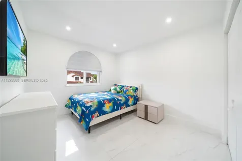 12728 SW 64th Terrace Miami FL 33183