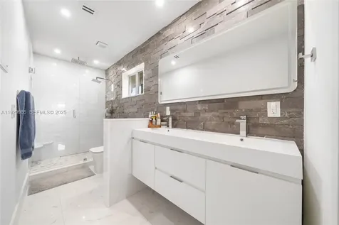 12728 SW 64th Terrace Miami FL 33183