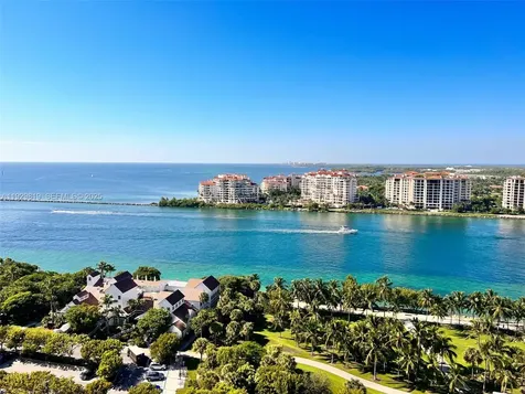 400 S Pointe Drive Miami Beach FL 33139