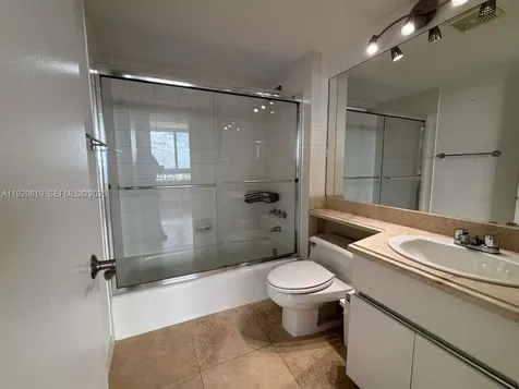 400 S Pointe Drive Miami Beach FL 33139
