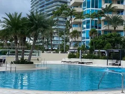 400 S Pointe Drive Miami Beach FL 33139