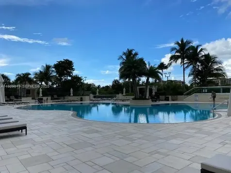 400 S Pointe Drive Miami Beach FL 33139