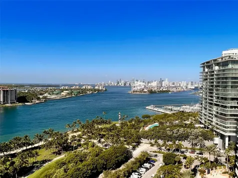 400 S Pointe Drive Miami Beach FL 33139