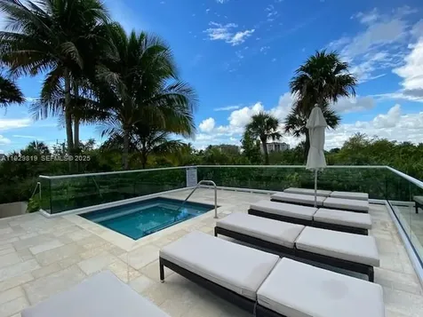 400 S Pointe Drive Miami Beach FL 33139