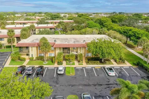 325 Lakeview Drive Weston FL 33326