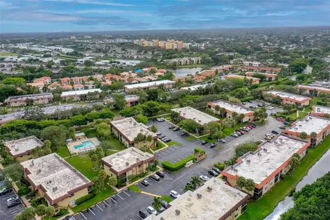 325 Lakeview Drive Weston FL 33326